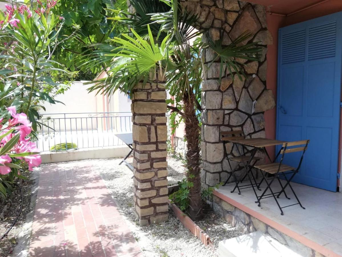 Beaux Appartements 3 Pieces Avec Espaces Exterieurs Et Parking - Proche Plage Hyères Zewnętrze zdjęcie
